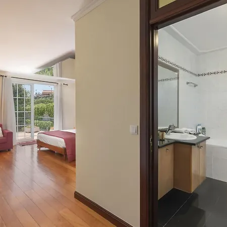 Great Family Villa In Funchal *