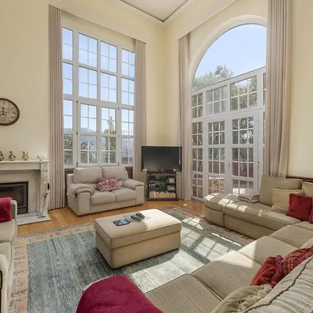 Great Family Villa In Funchal