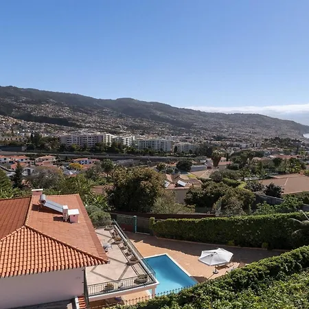Great Family Villa In Funchal Дом отдыха